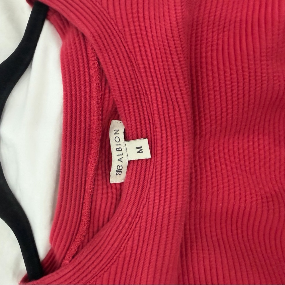 Albion Serena Top in Crimson - Picture 2 of 5
